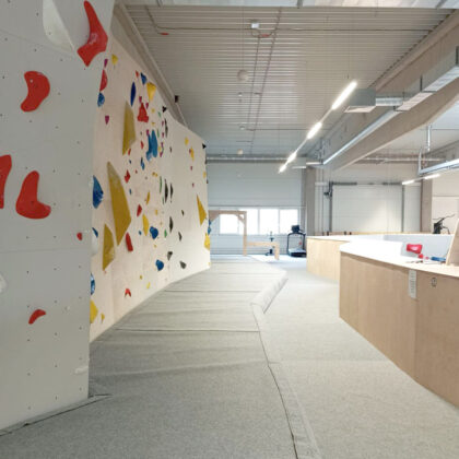 Lezecká stena Spot - poschodie | boulderspot.sk